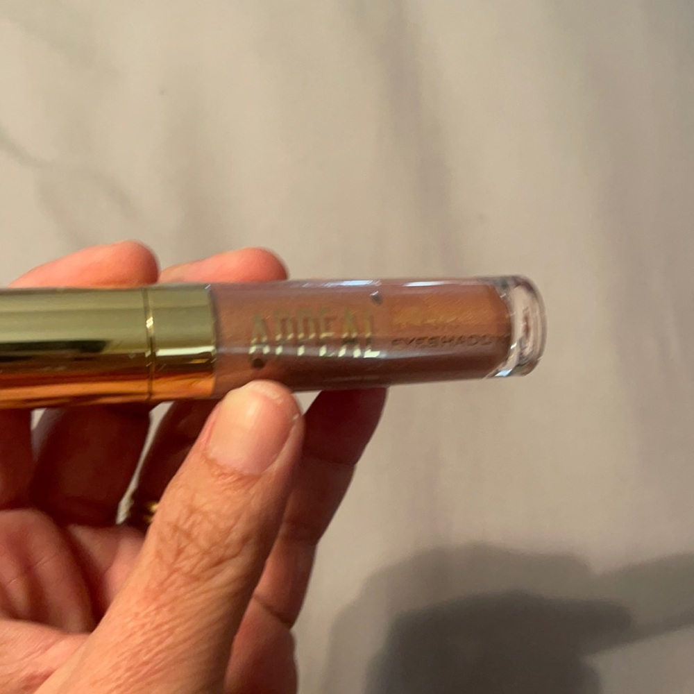 Appeal Liquid Eyeshadow